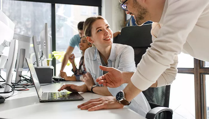 Tipps zur Verbesserung der Mitarbeiterzufriedenheit: Häufig gestellte Fragen (FAQs)