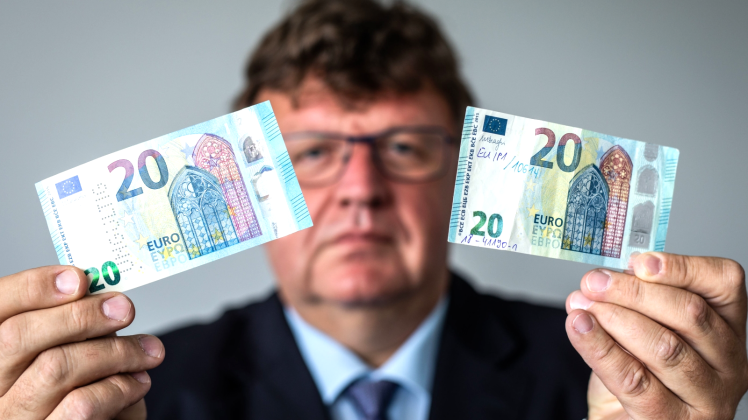 Diskrete Versandmethoden für Ihre neuen Kreditkarten und Dokumente